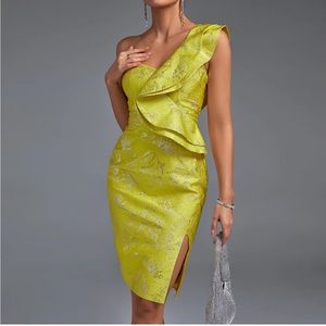 Yellow Jacaurd One Shoulder Sleveless Bodycon Dress 💛